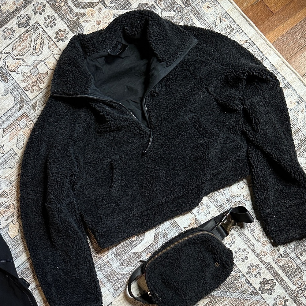 Lululemon Fleece Pullover & bumbag